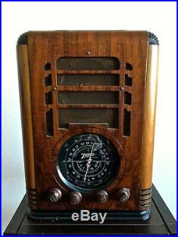 BEAUTIFUL Vintage Wooden 1930's Zenith Tube Radio, Stamped Model 7D127