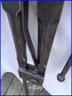 Blacksmith Post Leg Vise Hot Iron Farriers Post Leg Vise Stamped 35 & A, 33 Pound