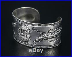 EARLY 1900s NAVAJO COIN SILVER FINE HAND STAMP & REPOUSSE WHIRLING LOG BRACELET