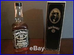 Jack Daniels Whiskey Print CAMEO 1976 One Pint Bottle, Box & Tax Stamp (Intact)