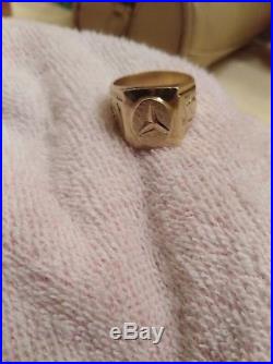 Men's 18k solid yellow gold stamped Mercedes Benz ring. SIZE 10