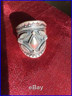 Old Pawn Navajo ring size 10. 925 Silver signed & stamped. Unique rare DEAL LOOK