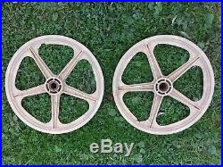 Vintage Rare Skyway BMX Mag Wheels 1970's Stamped Rubbermaid White 5 Spoke